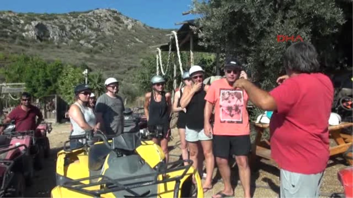 Antalya Turistler, Atv Safariyle Eğleniyor