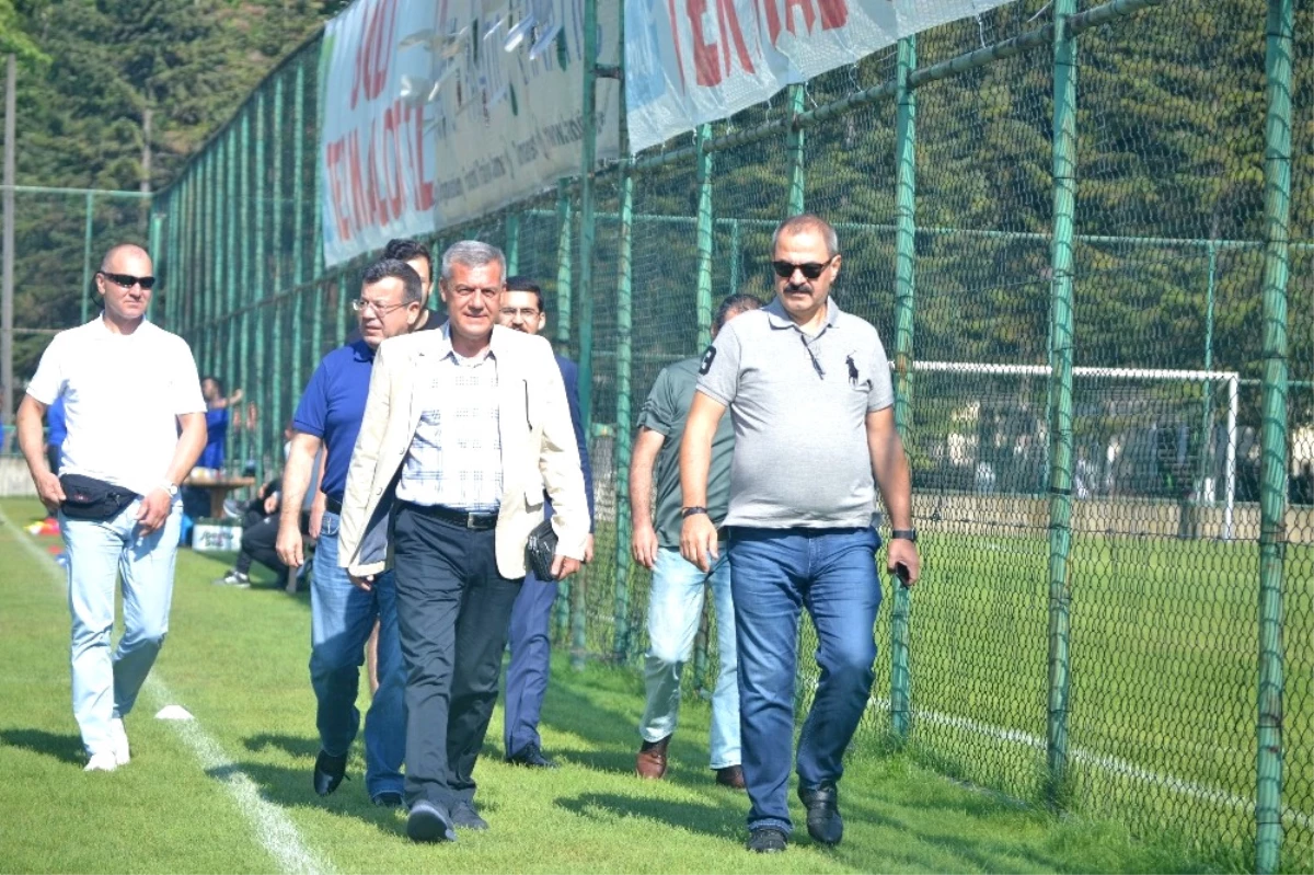 Gazişehir Fk Başkanı ve Yöneticileri Düzce\'de