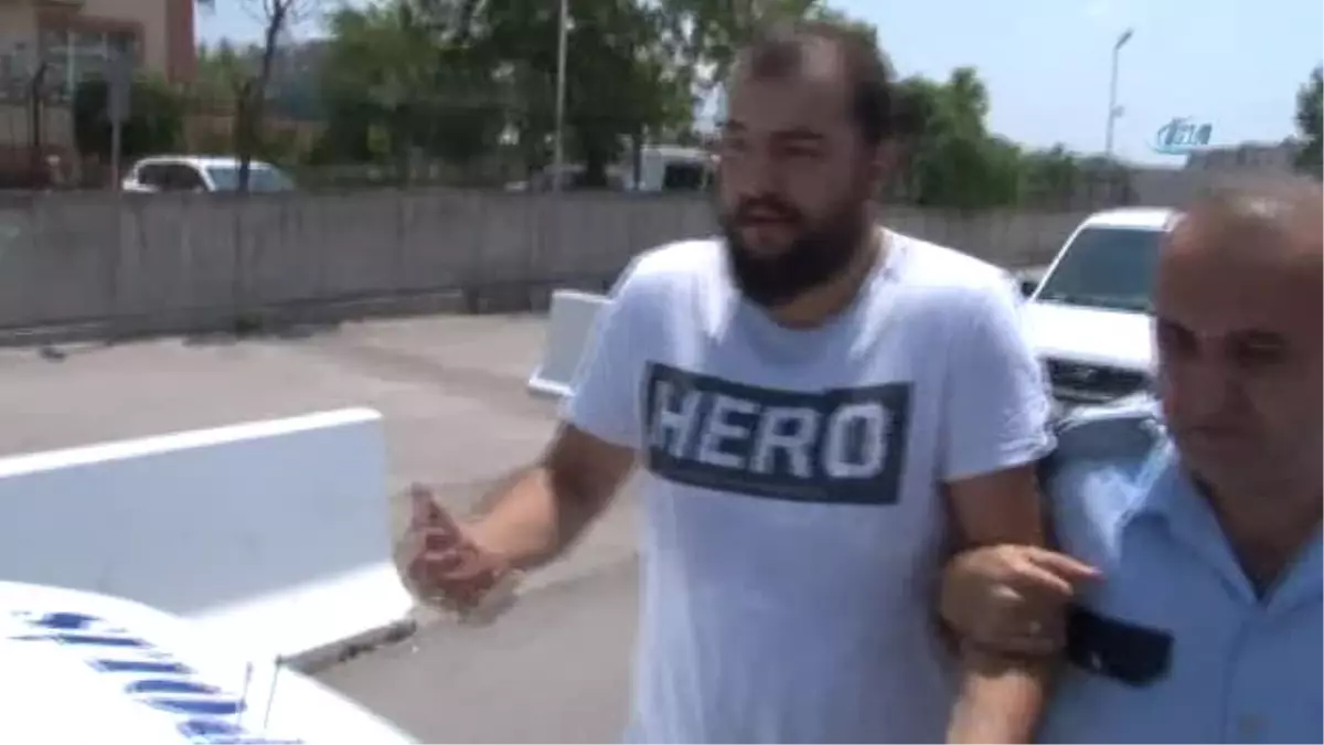 Hero" Yazılı Tişörtle Sınava Girdi Gözaltına Alındı