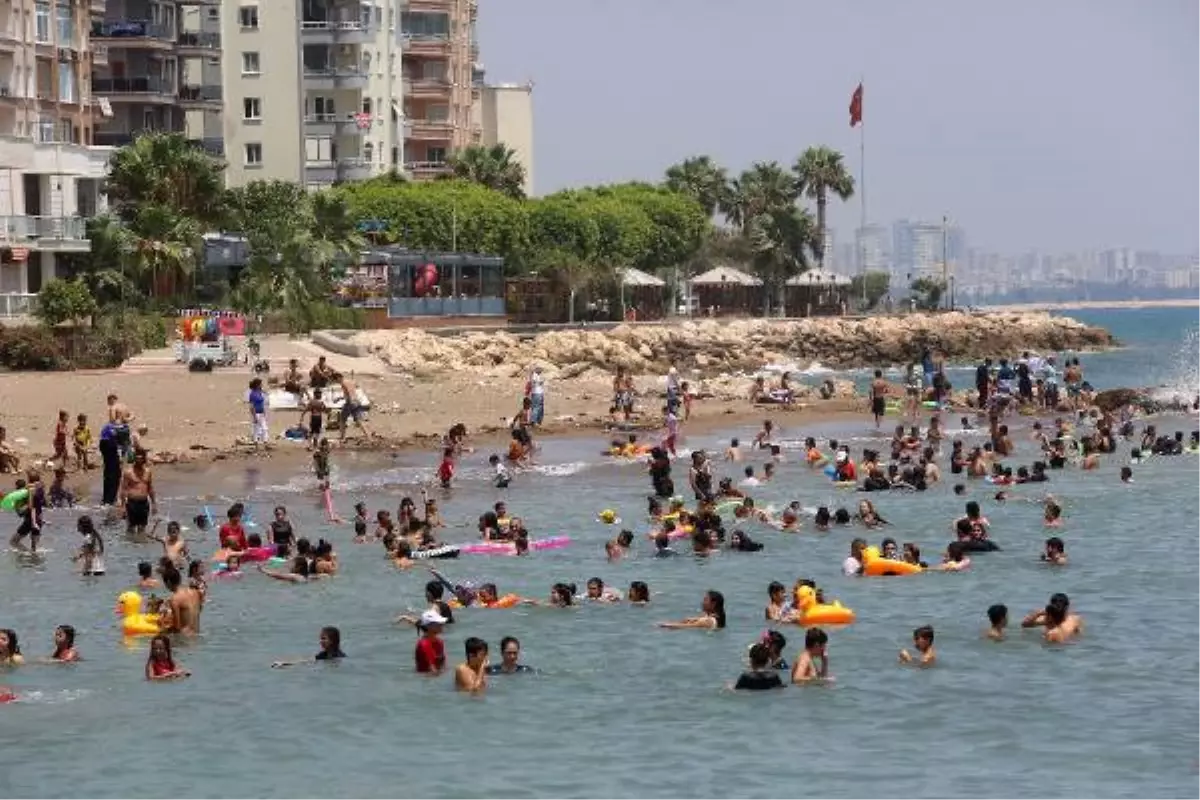 Mersin Plajları Doldu Taştı