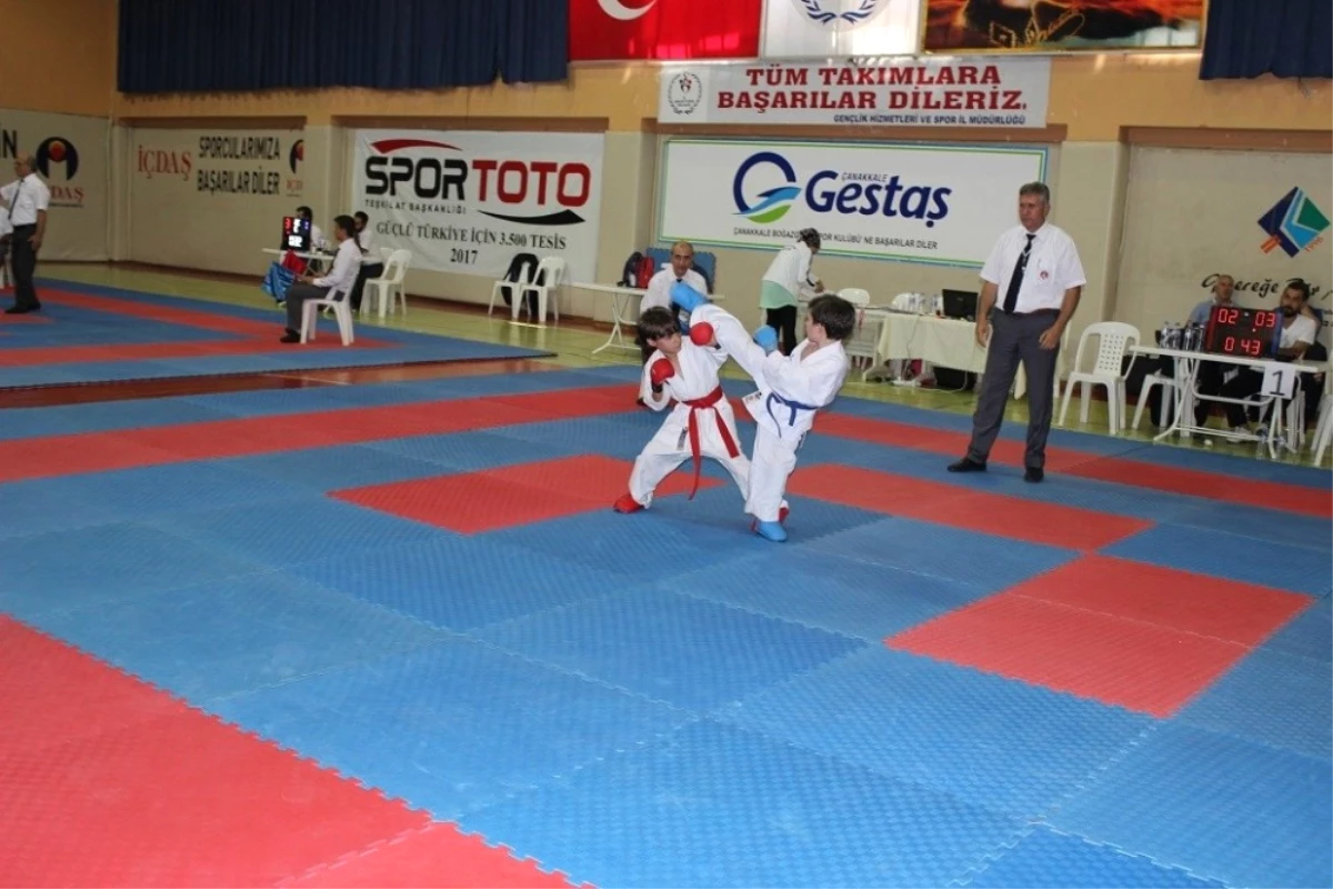 Bağcılarlı Sporcular Wushu Kung Fu Şampiyonasında Birinci Oldu"