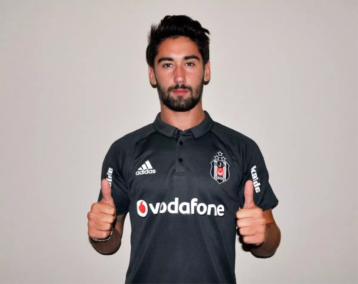 Beşiktaş Formasını Giydi