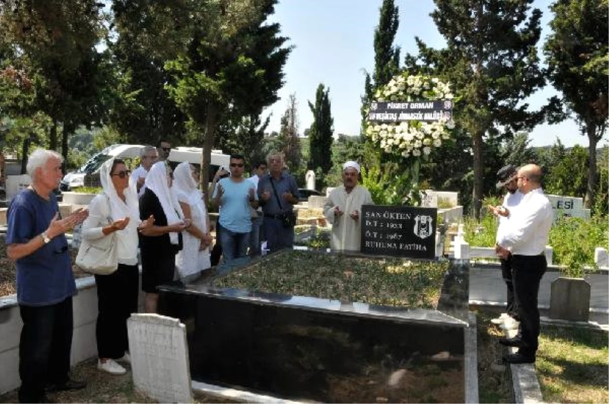 Beşiktaş\'ın Eski Yöneticisi Şan Ökten Vefatının 30\'uncu Yılında Mezarı Başındı Anıldı