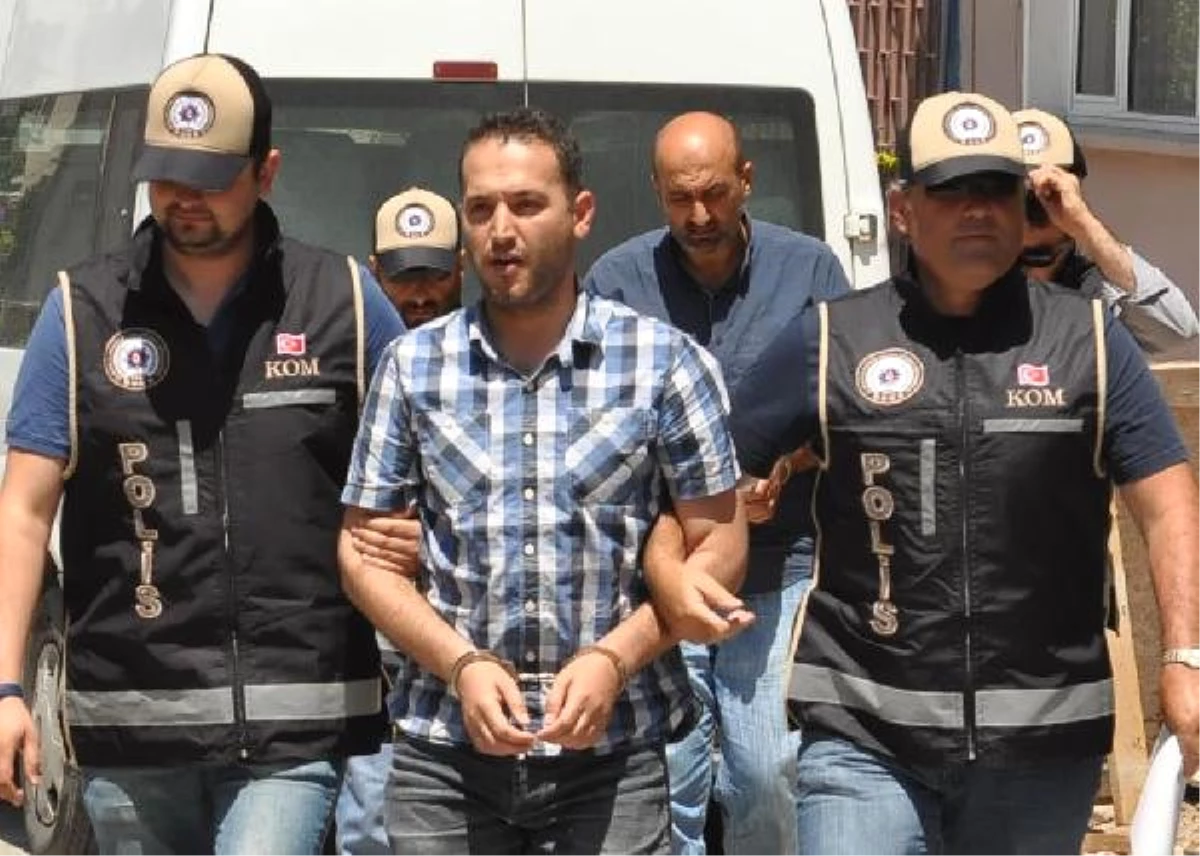 Eskişehir\'de 6 Vergi Dairesi Çalışanı Fetö\'den Gözaltında