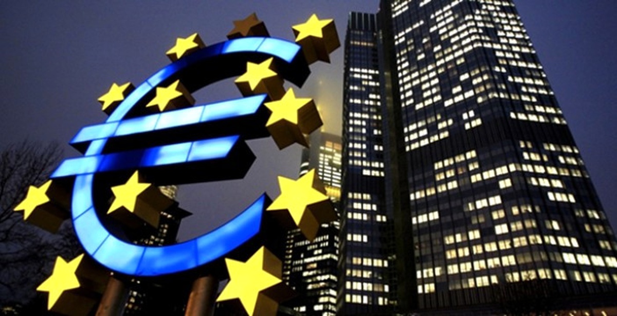 Euro Bölgesi\'nde Büyüme İvme Kaybediyor