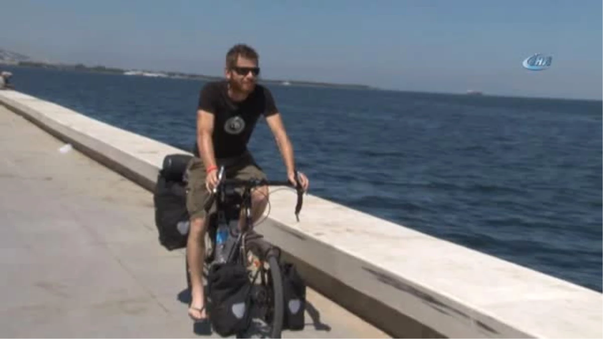 Hollanda\'dan Bisikletle Çıkıp İzmir\'e Geldi Amacı Dünyayı Dolaşmak