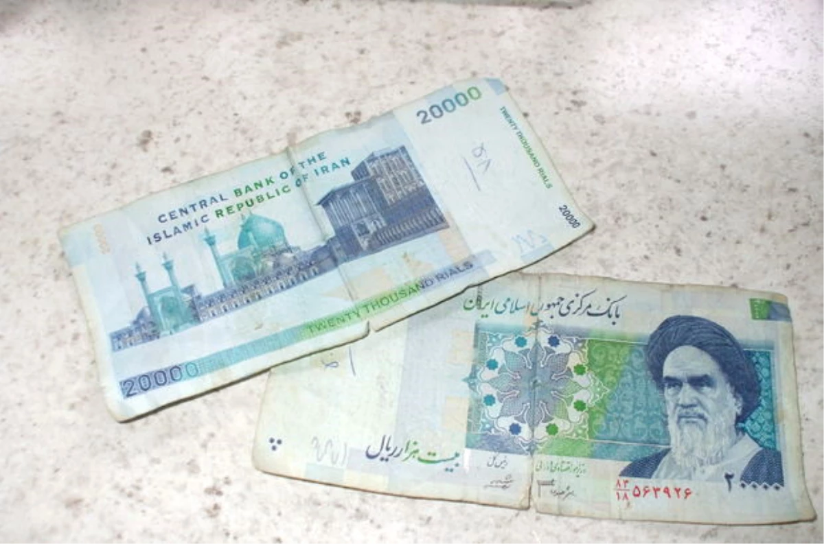 İran, Para Birimini Değiştirdi! Riyal Gitti, Tümen Geldi