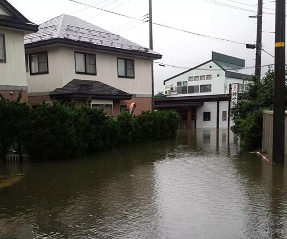 Japonya\'nın Kuzeydoğusunda Şiddetli Yağış