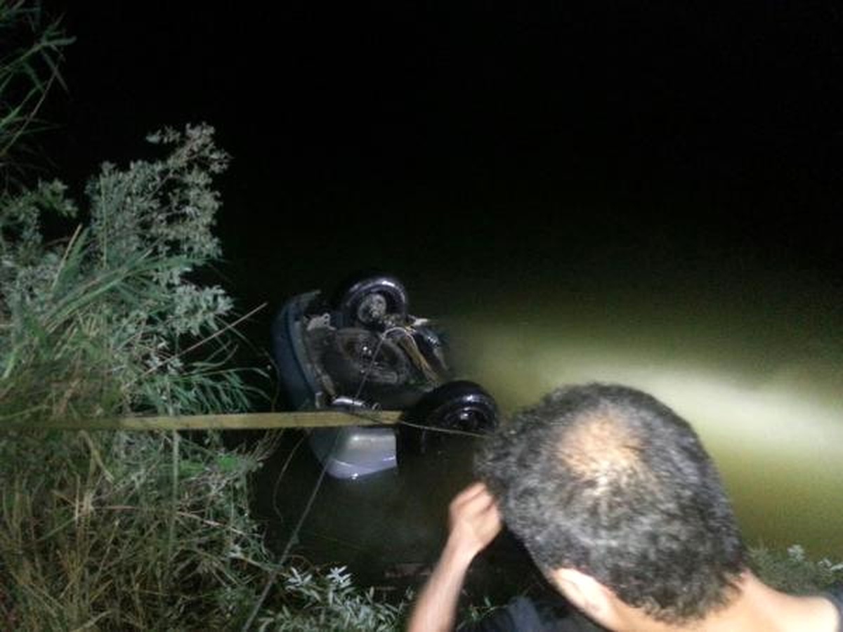 Otomobil Sakarya Nehri\'ni Uçtu: 3 Ölü