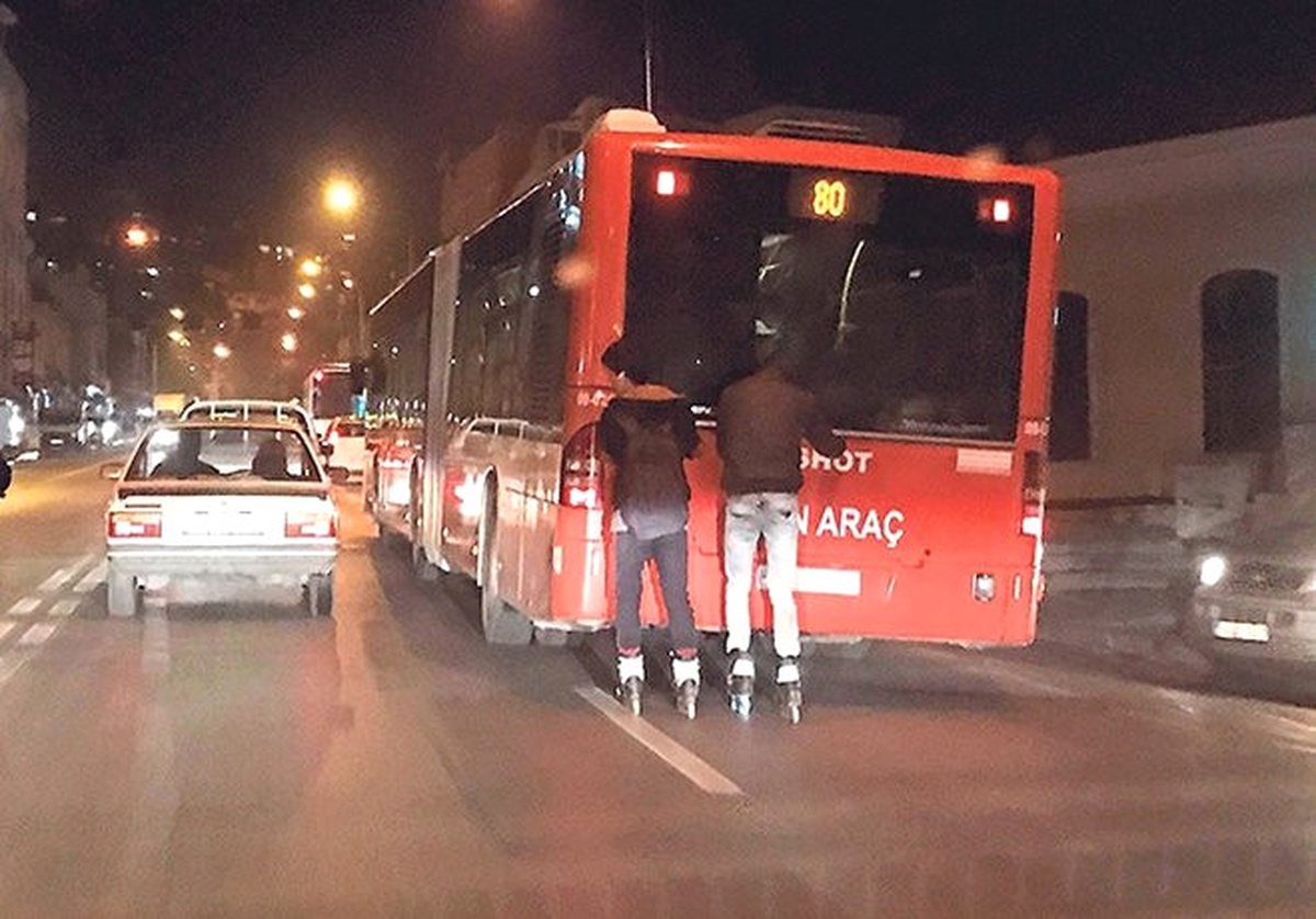 Patenci Gençlerin Trafikteki Tehlikeli Oyunu