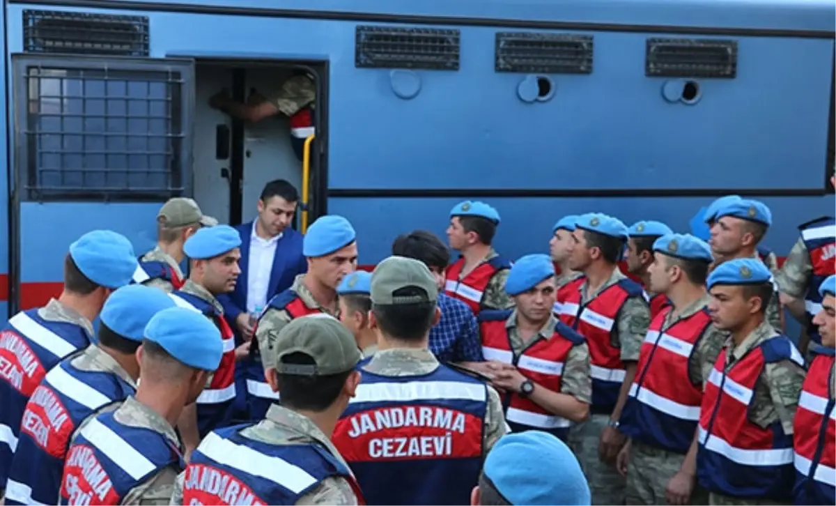 15 Temmuz Gecesi Siirt Valiliğinden Emir Alan Darbeci Tuğgenerale İdam İpli Protesto