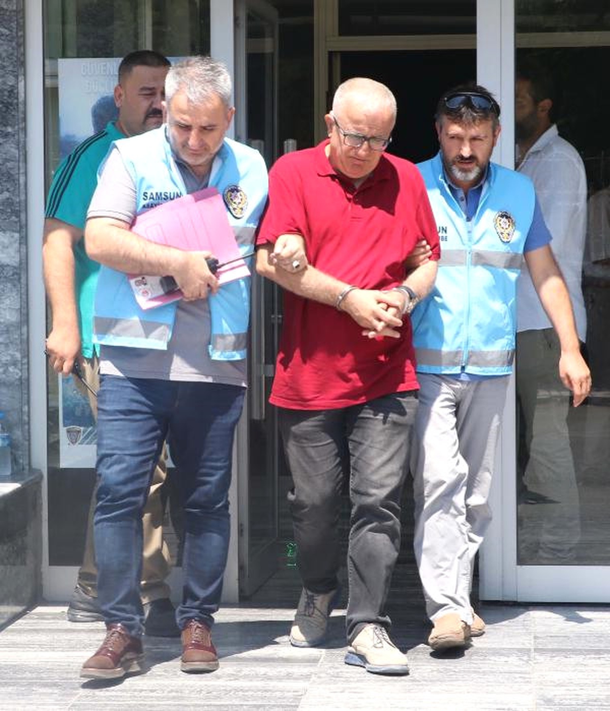 13 Yaşındaki Kıza Cinsel İstismara Gözaltı
