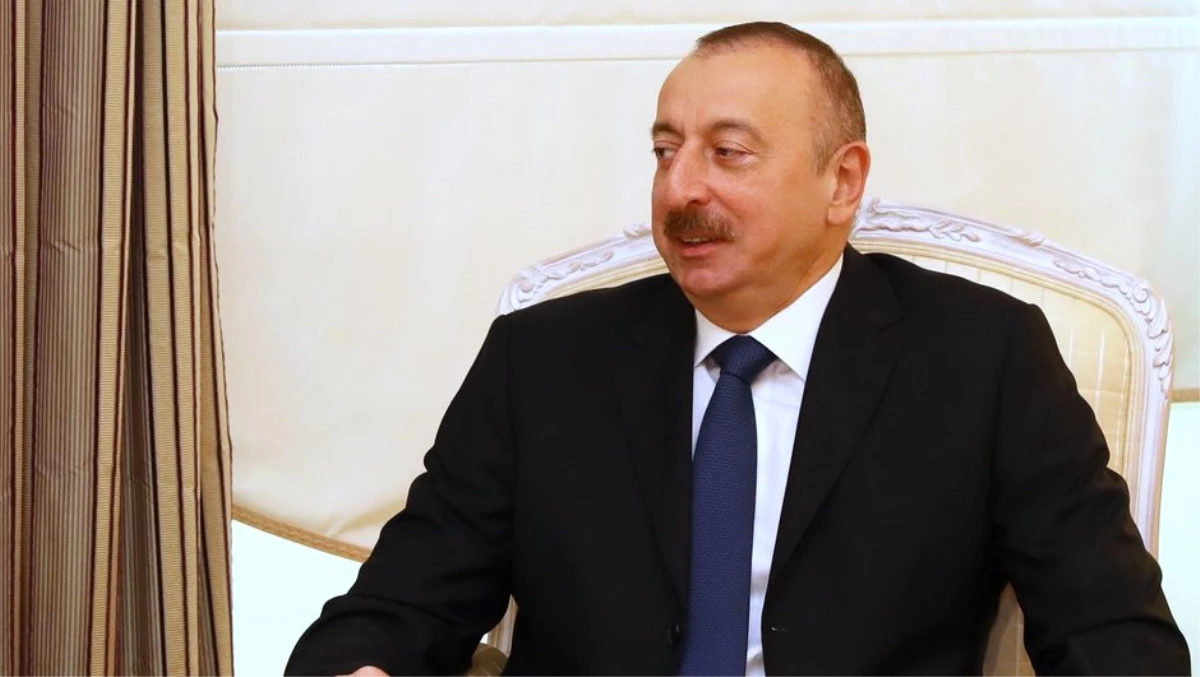 Azerbaycan\'da Aliyev\'den 255 Gazeteciye \'Hediye\' Ev