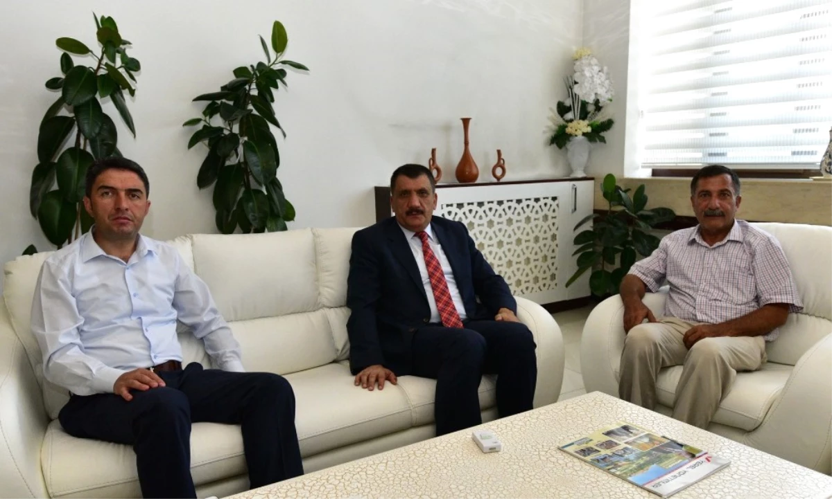 CHP İl Başkanı Kiraz\'dan, Belediye Başkanı Gürkan\'a Ziyaret