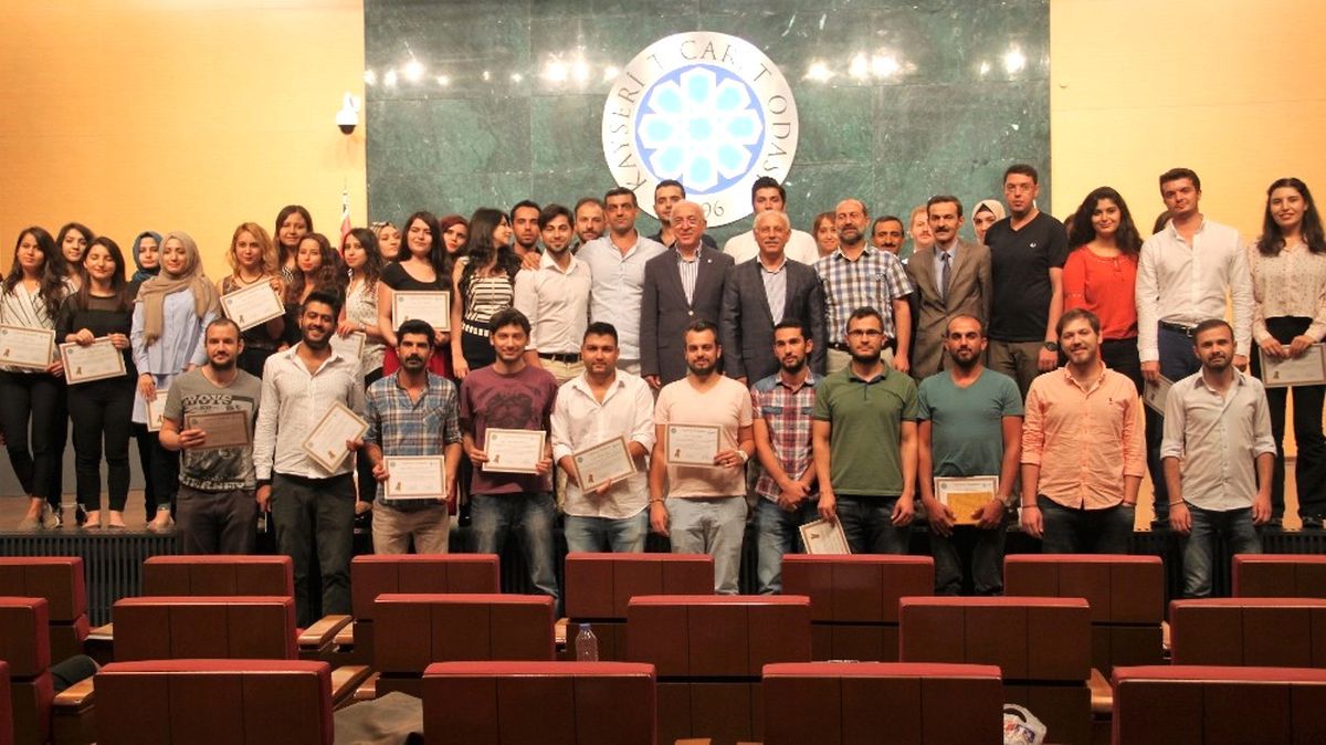 Dış Ticaret Eğitimi Kursiyerleri Törenle Sertifikalarını Aldı