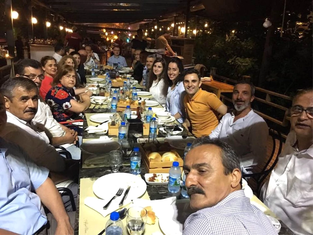 Diyarbakır\'a Atanan Sarı\'ya Veda Yemeği