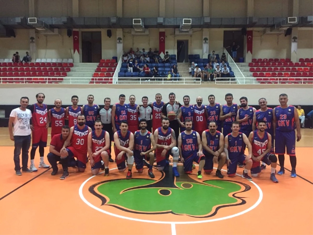 Gaziantep Kolej Vakfı Basketbolda Şampiyon Oldu
