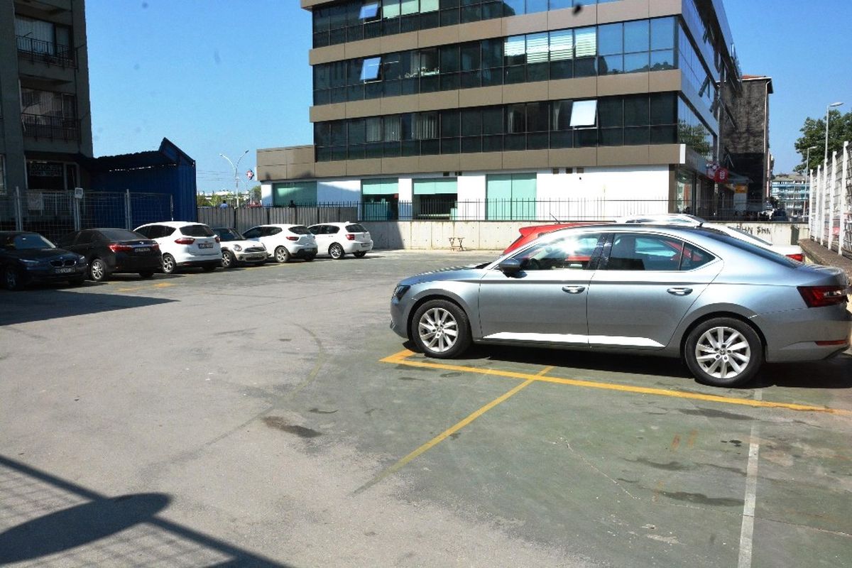 İzmit Belediyesi\'nden Kiralık Otopark Yeri