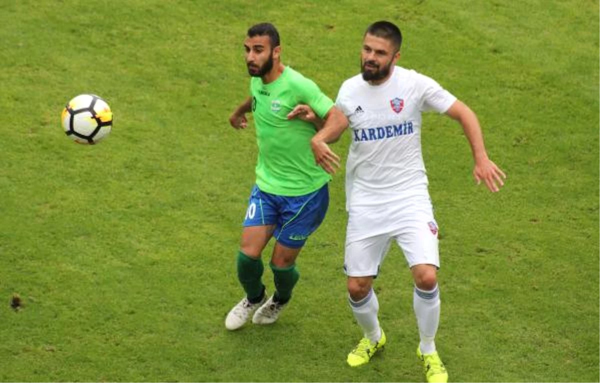 Kardemir Karabükspor, Hazırlık Maçında Aris Limassol\'u 2-1 Mağlup Etti