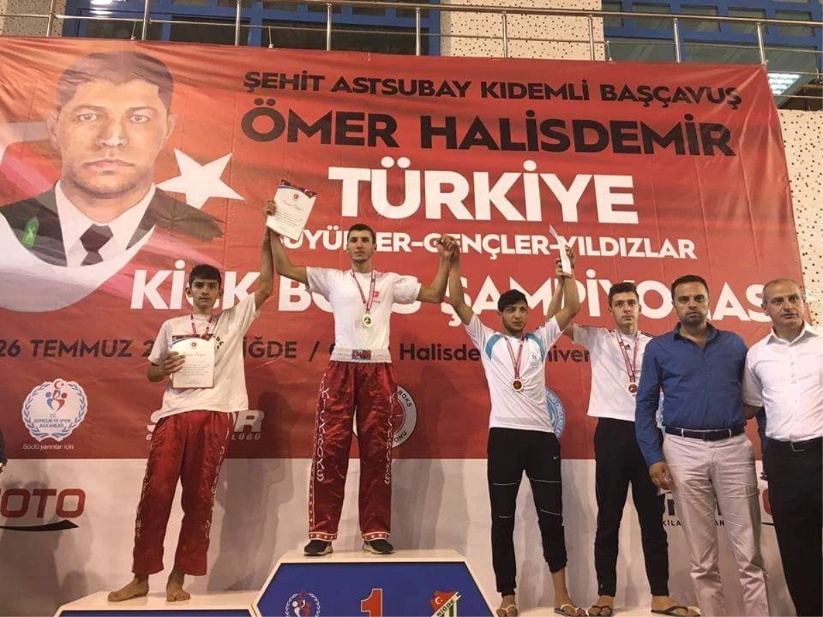 Kick Boks Türkiye Şampiyonu Oldu