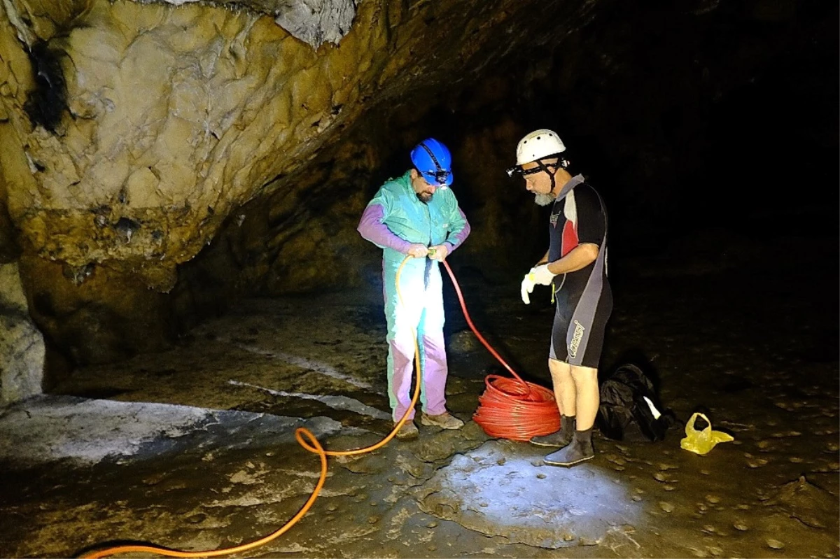 Küçük Mağaracıya Mağarada Doğum Günü Sürprizi