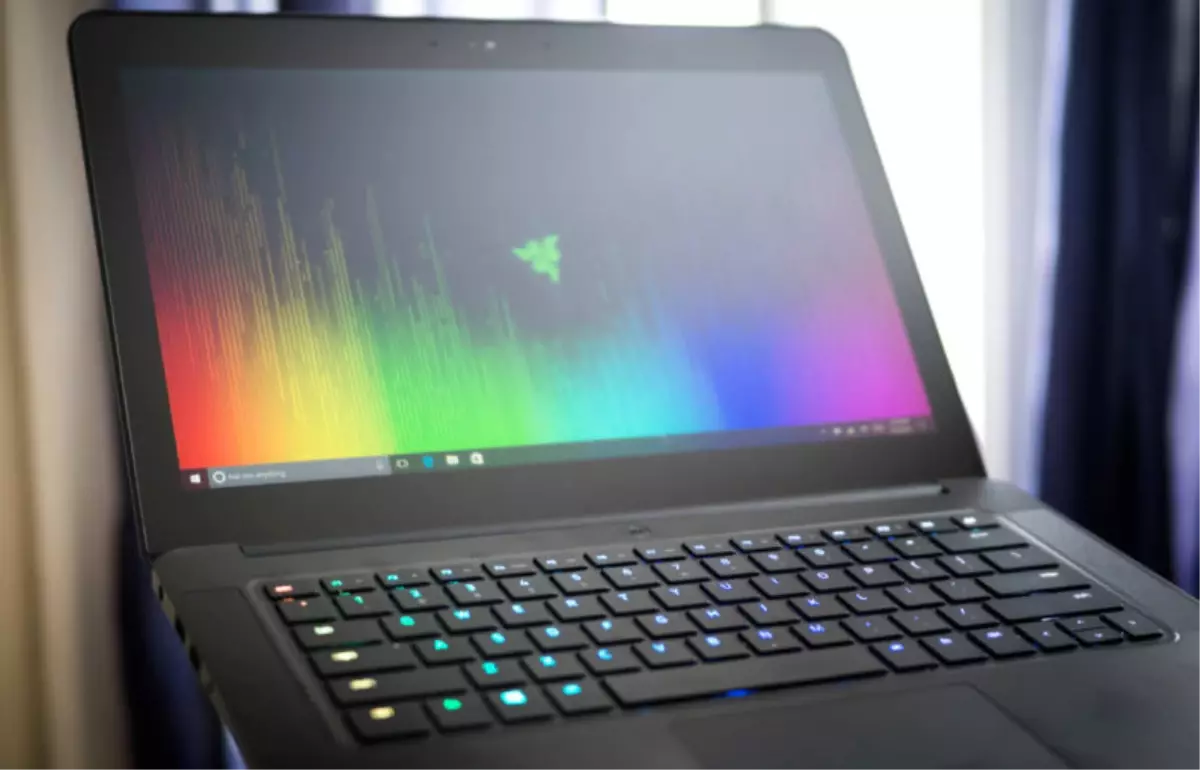 Razer Oyucular İçin Telefon Yapma Peşinde (Muhtemelen)