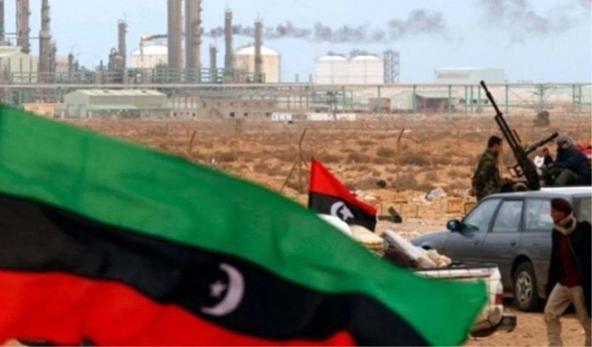 Serrac ve Hafter Libya\'da Ateşkes Konusunda Anlaştı