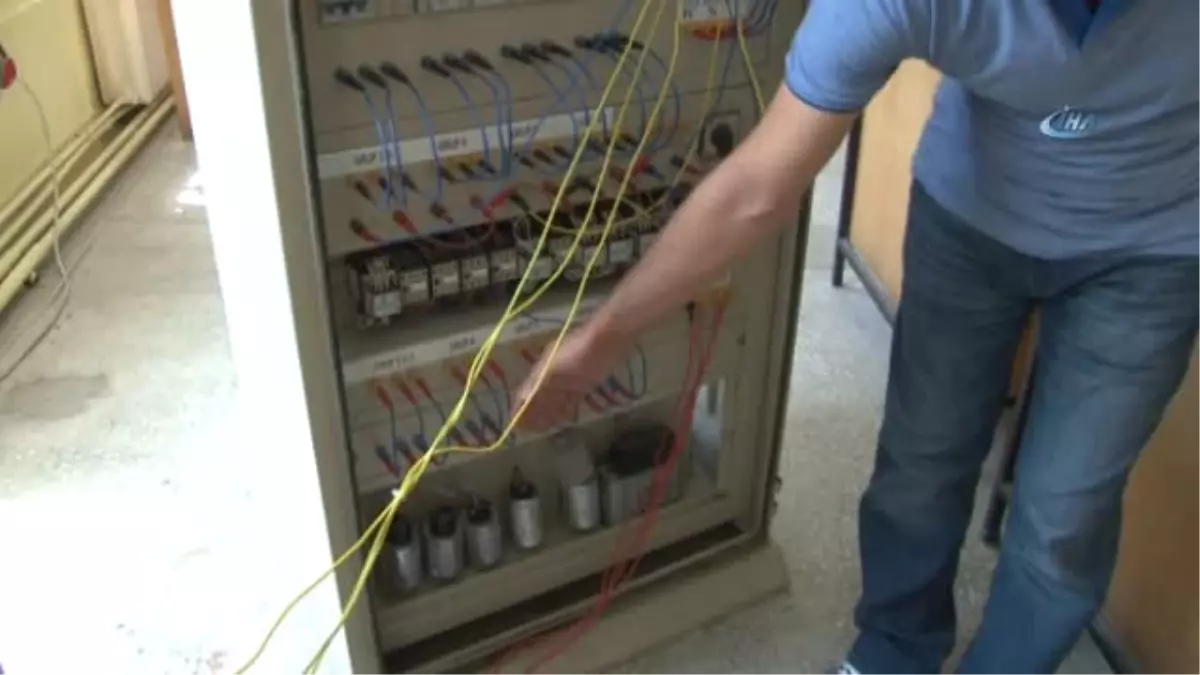 Sıcaklık, Aşırı Yüklenme ve Bakımsızlık Elektrik Panolarında Patlamaya Neden Oluyor"