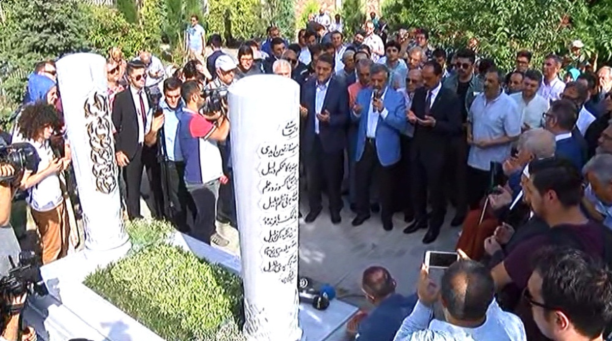 Tarihçilerin Kutbu" Mezarı Başında Anıldı