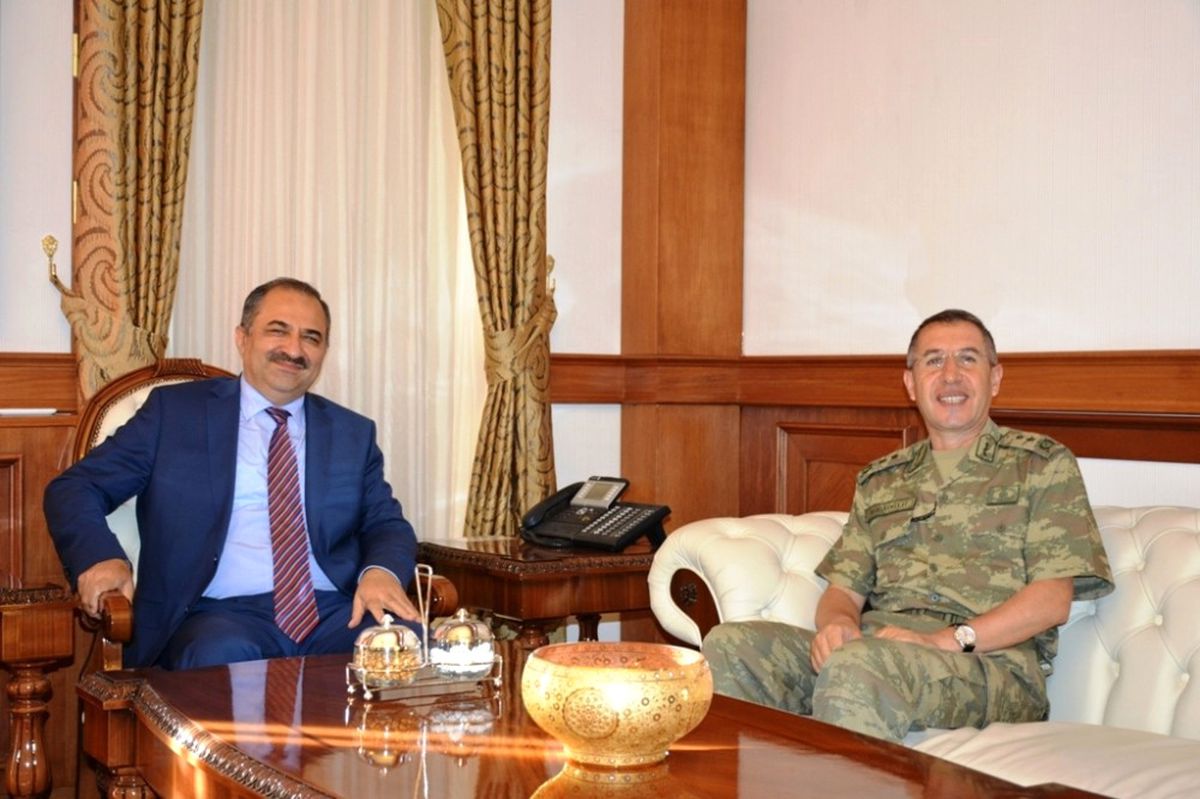 Tümgeneral Kocaoğlu Vali Kaban\'ı Makamında Ziyaret Etti