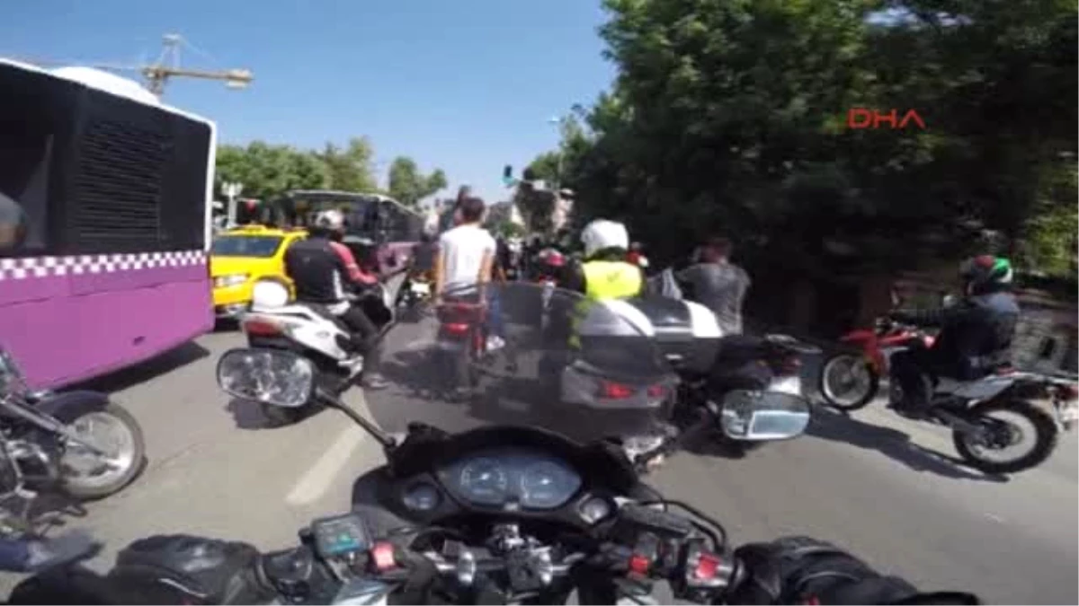Barkın Bayoğlu\'nu Son Yolculuğuna Binlerce Motosiklet Tutkunu Uğurluyor