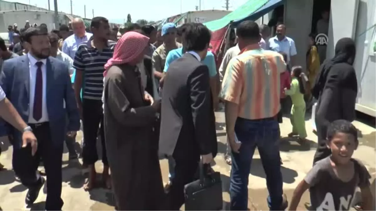 Başbakan Yardımcısı Akdağ, Cevdetiye Geçici Barınma Merkezinde Incelemelerde Bulundu