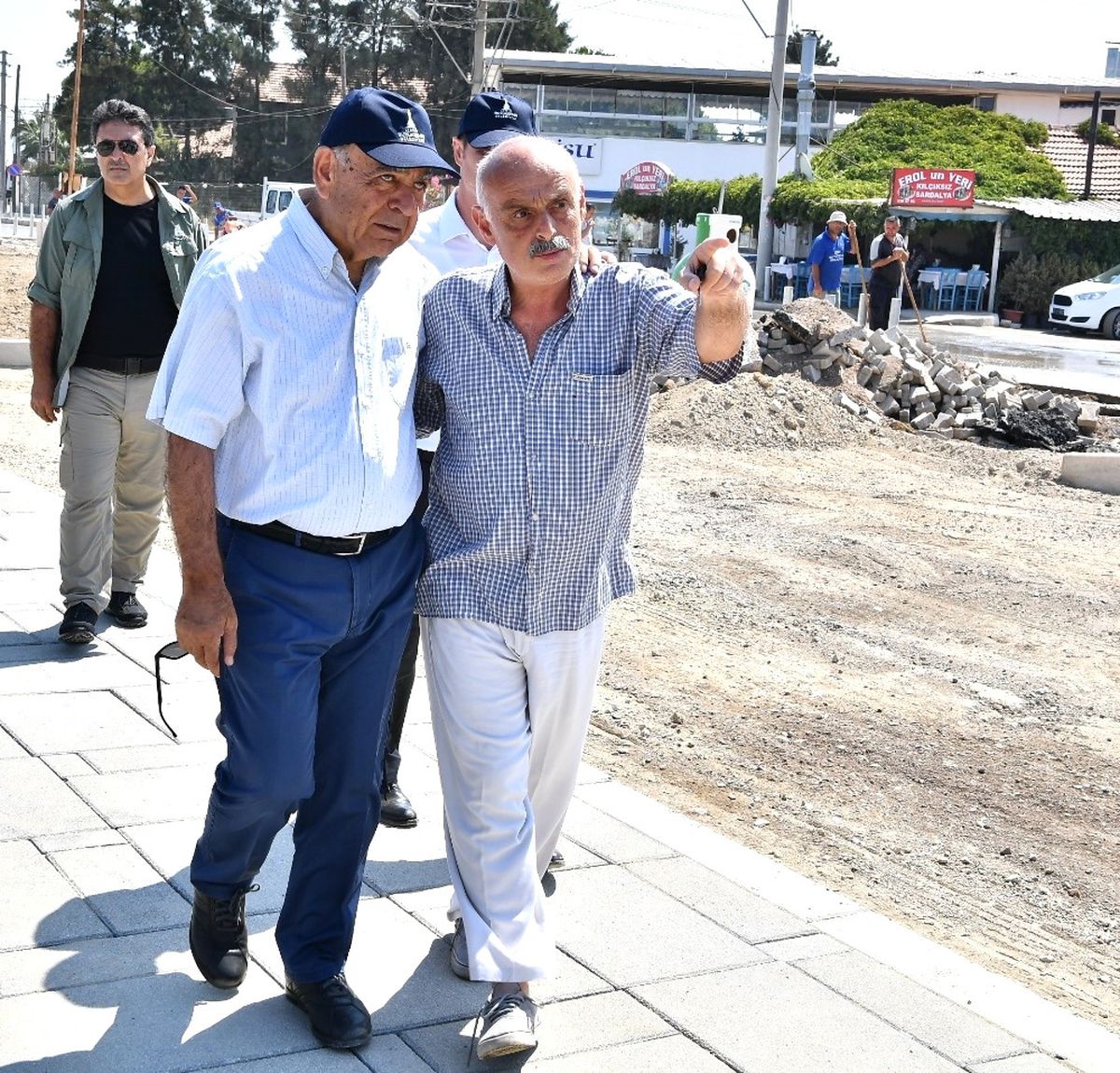 Başkan Kocaoğlu\'ndan Sahilevlerinde İnceleme
