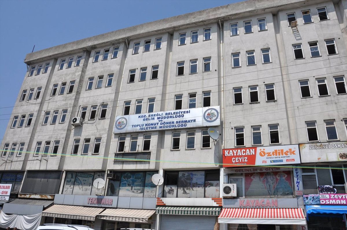 Başkan Uysal, Eski Belediye Binasında İncelemede Bulundu