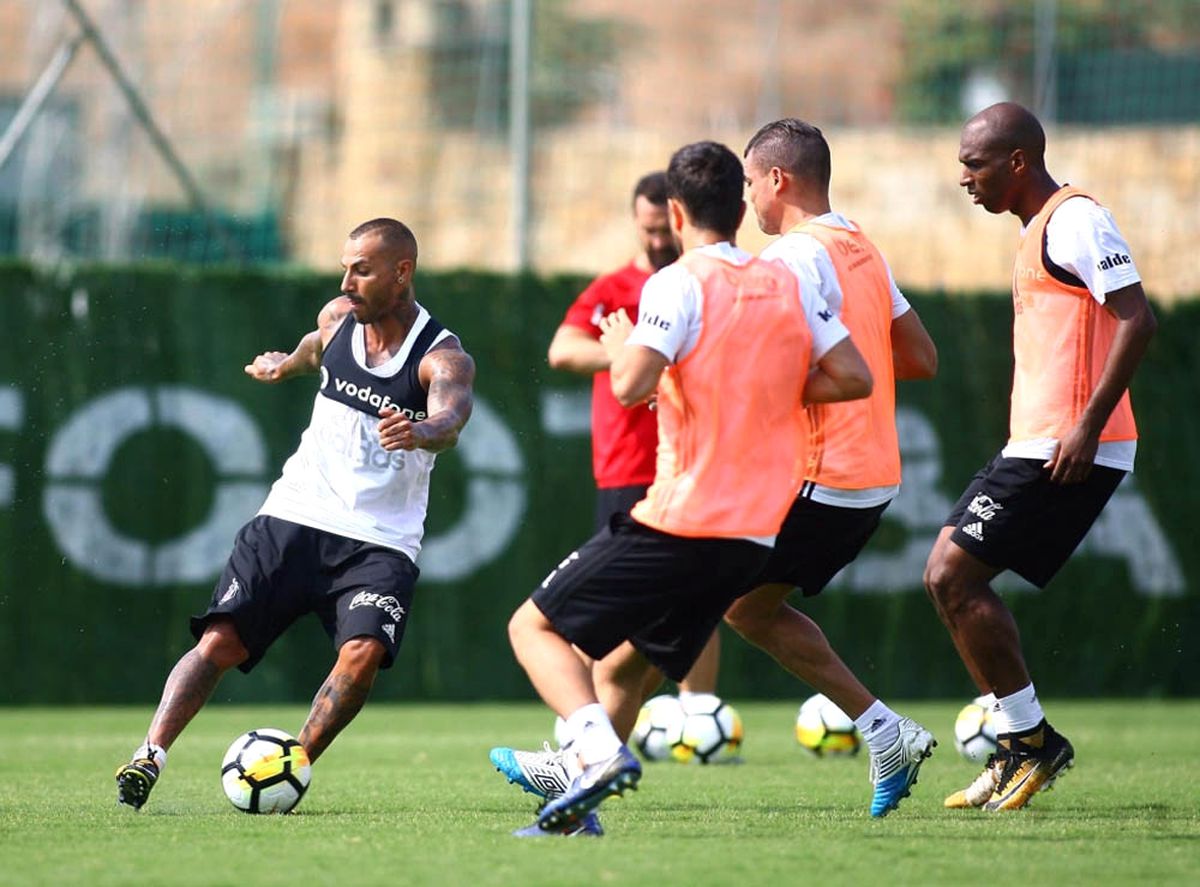 Beşiktaş Ispanya\'da Hazırlıklarını Sürdürüyor