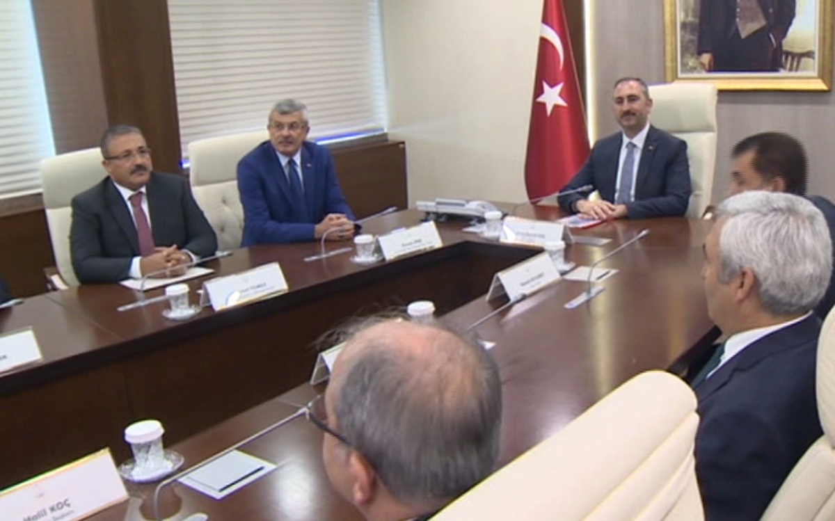 Hsk, Bakan Gül Başkanlığında Toplandı