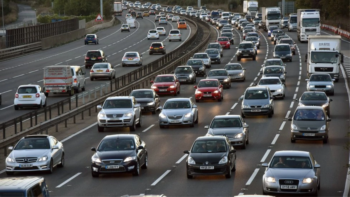 İngiltere, 2040\'dan İtibaren Dizel ve Benzinli Yeni Araçları Yasaklayacak