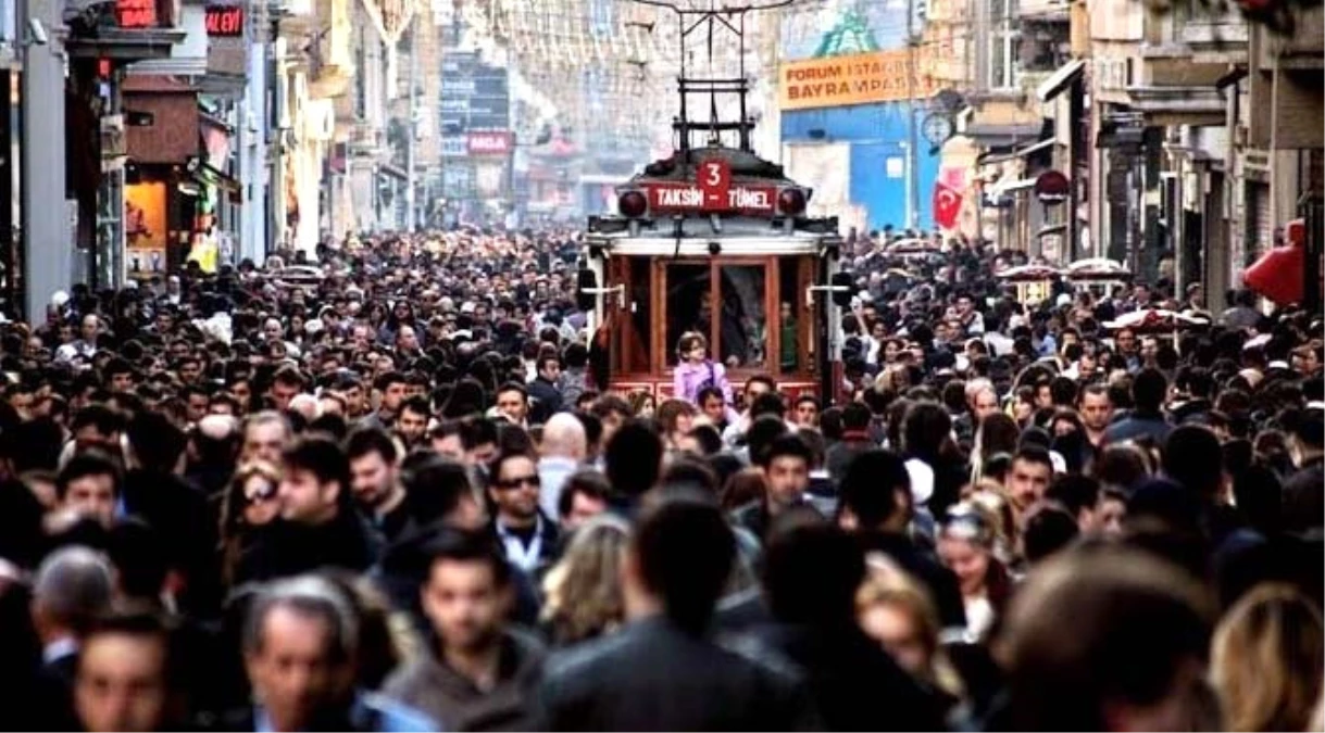 İstanbul\'da Yeni İş Bulmak 9 Ay Sürüyor