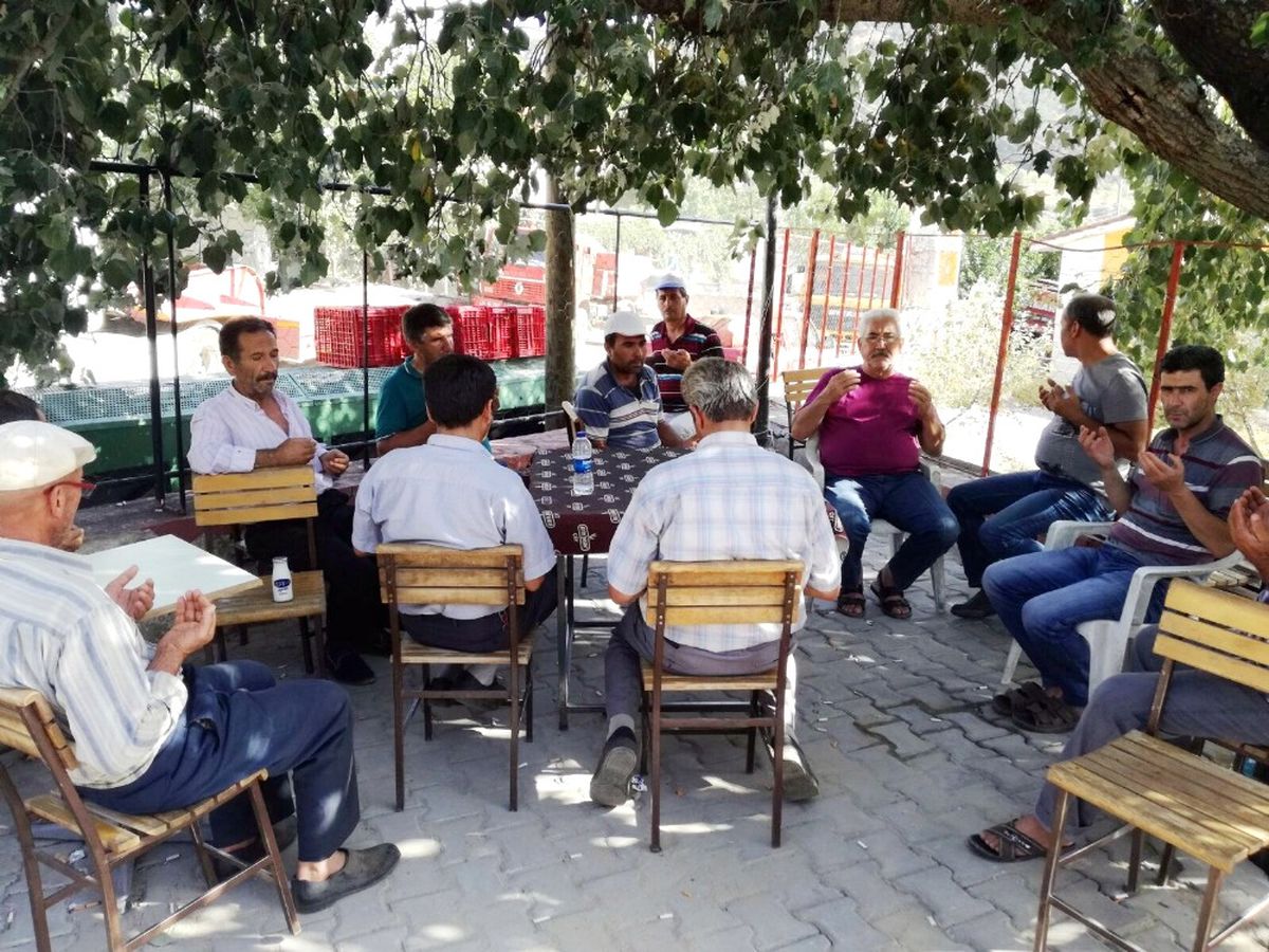 İzmir\'de Camiden Yangın Duası