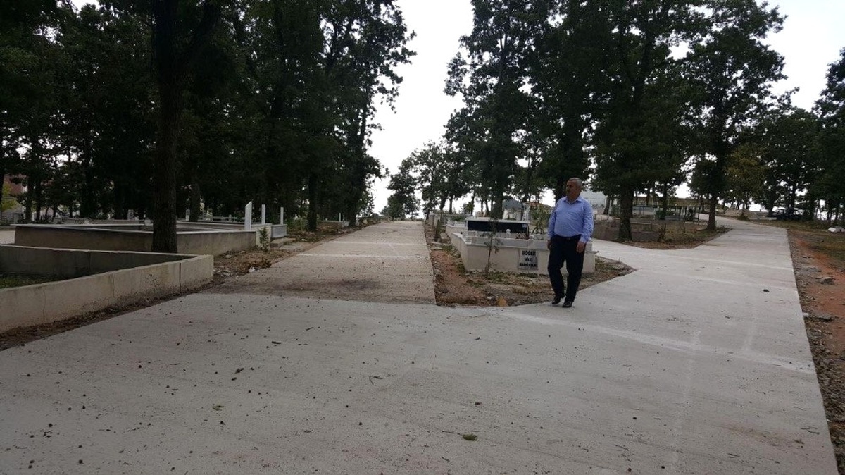 Körfez\'de Mezarlık Yolları Yenilendi