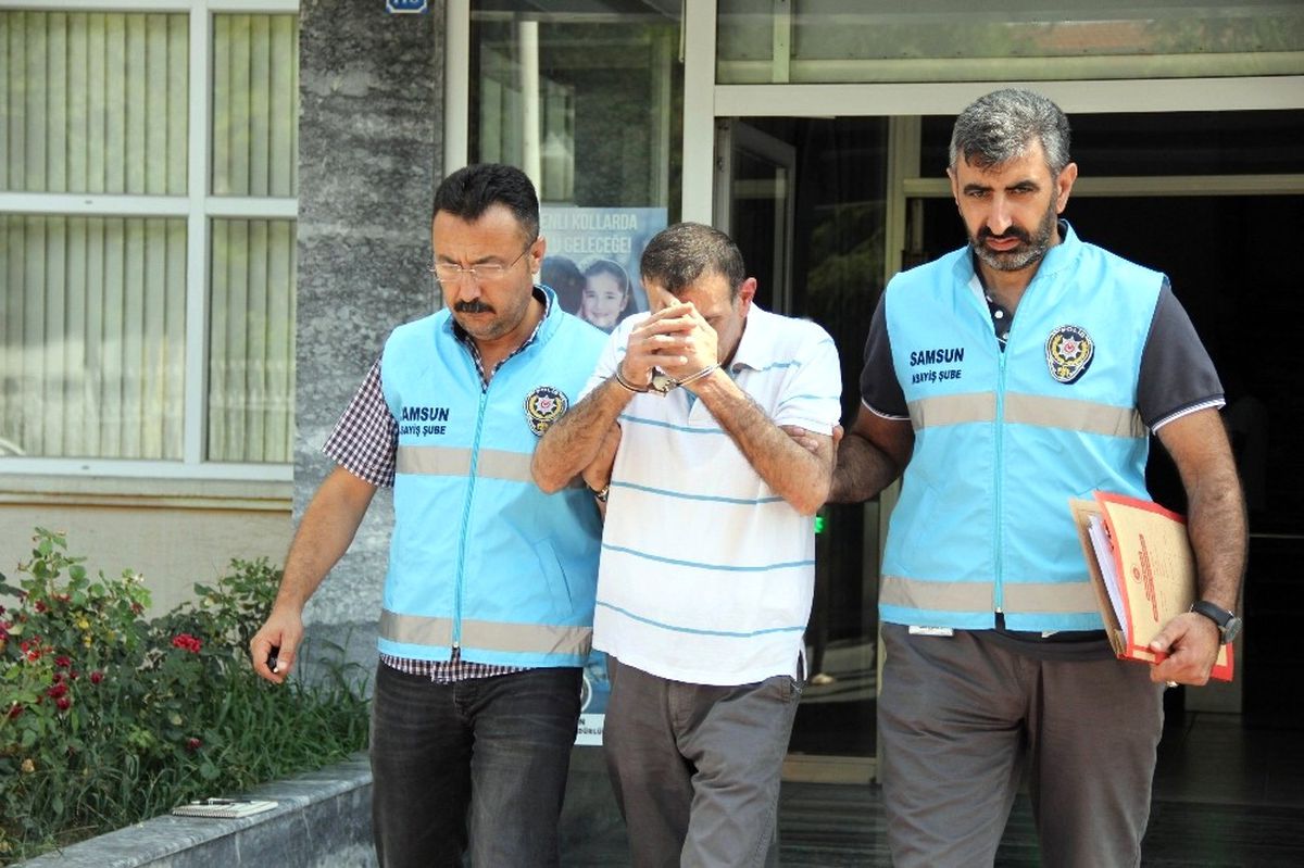Şakalaşırken Çıkan Kavgada Arkadaşını Ağır Yaraladı