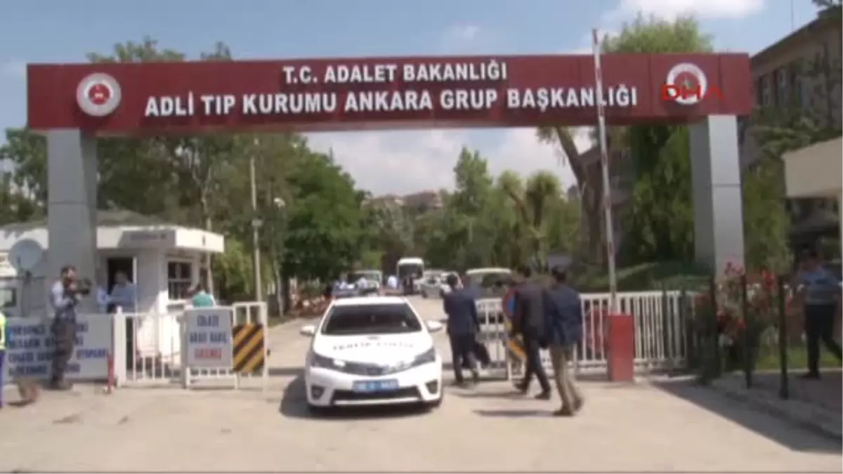 Saldırganlar Öldürüp Kız Arkadaşını Kaçırdı