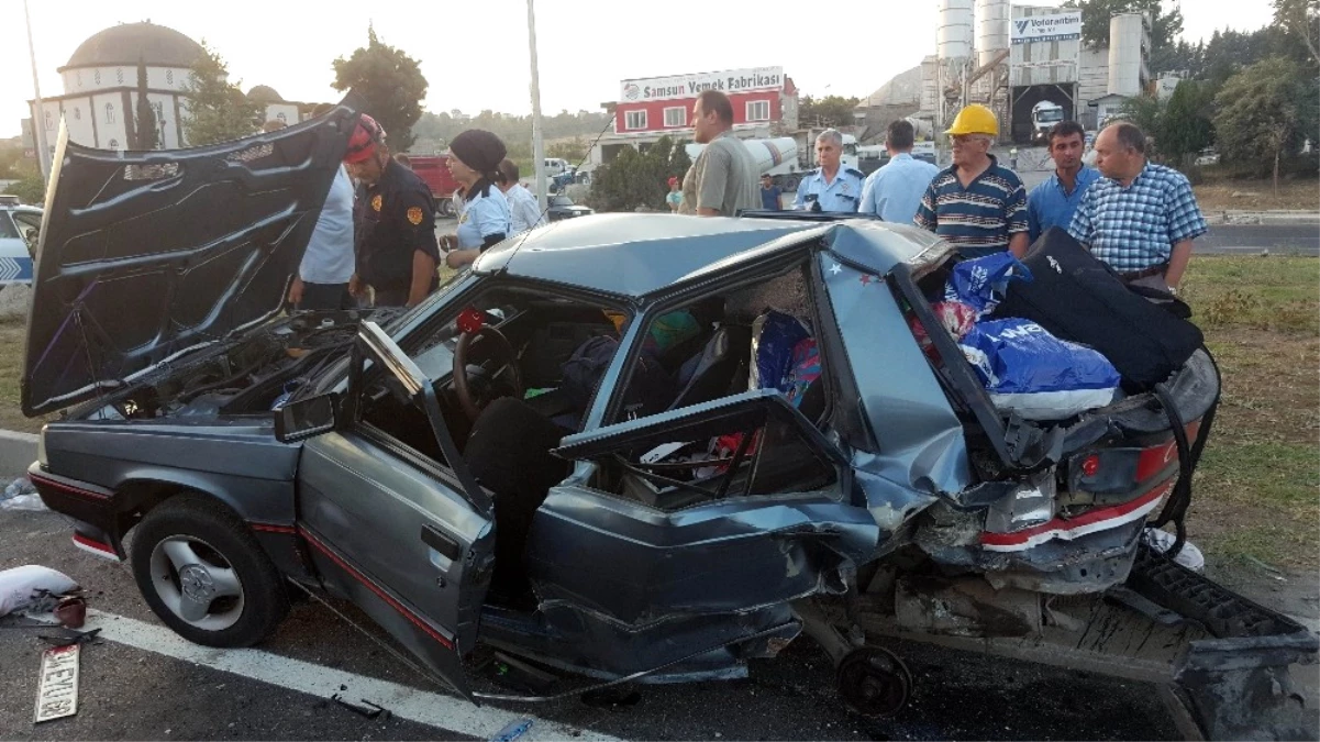 Samsun\'da Trafik Kazası: 4 Yaralı