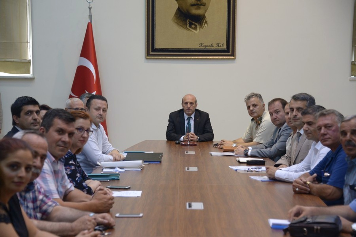 Vali Çiftçi, Merkez Mahalle Muhtarları ile Bir Araya Geldi