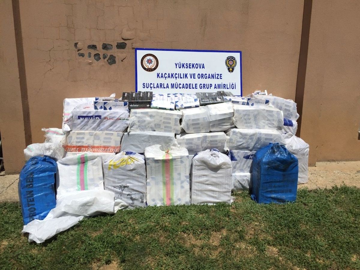 Yüksekova\'da 23 Bin Paket Kaçak Sigara Ele Geçirildi
