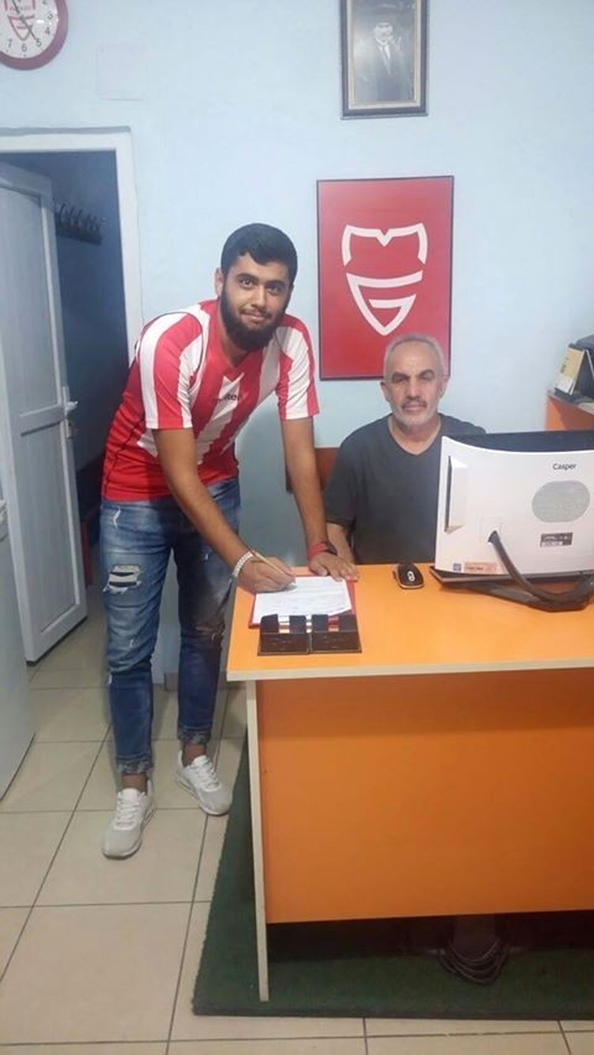 1932 Malatyagücü, Yeni Malatyaspor\'dan Ömer Güleç\'i Transfer Etti