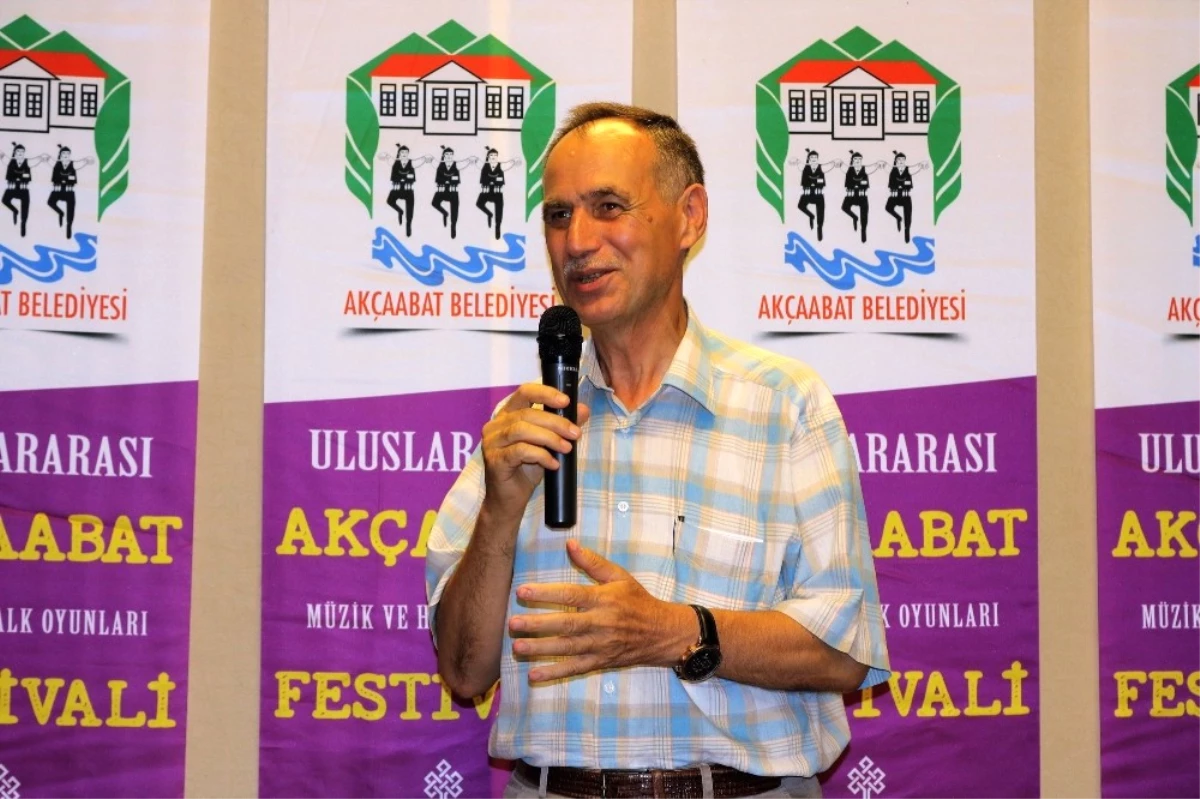 27. Uluslararası Akçaabat Müzik ve Halkoyunları Festivali Sponsorlarına Plaket Verildi