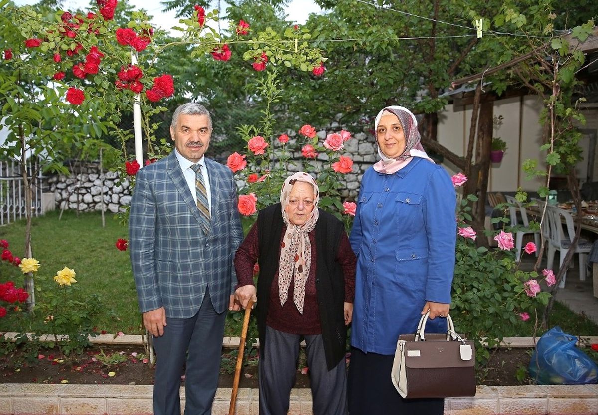 Başkan Çelik, "İki Ayda 400\'e Yakın Yaşlımıza Evde Sosyal Destek Hizmeti Verdik"