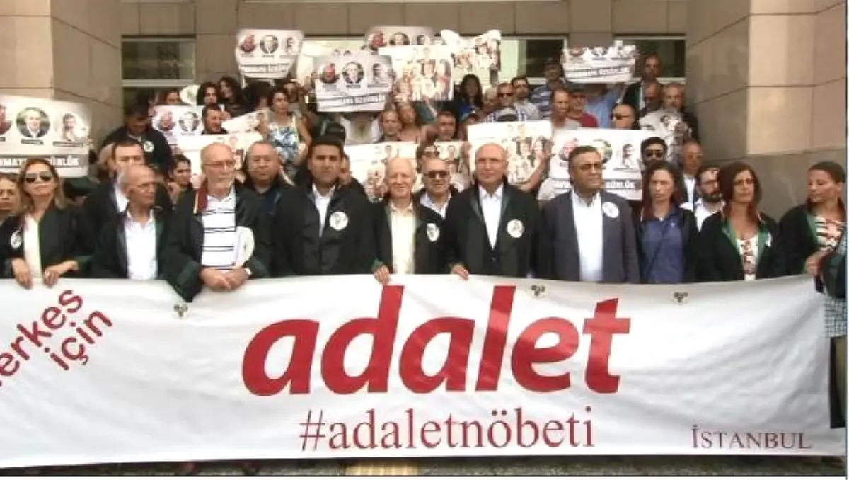 Çağlayan Adliyesi Önünde Avukatların 17. "Adalet Nöbeti"