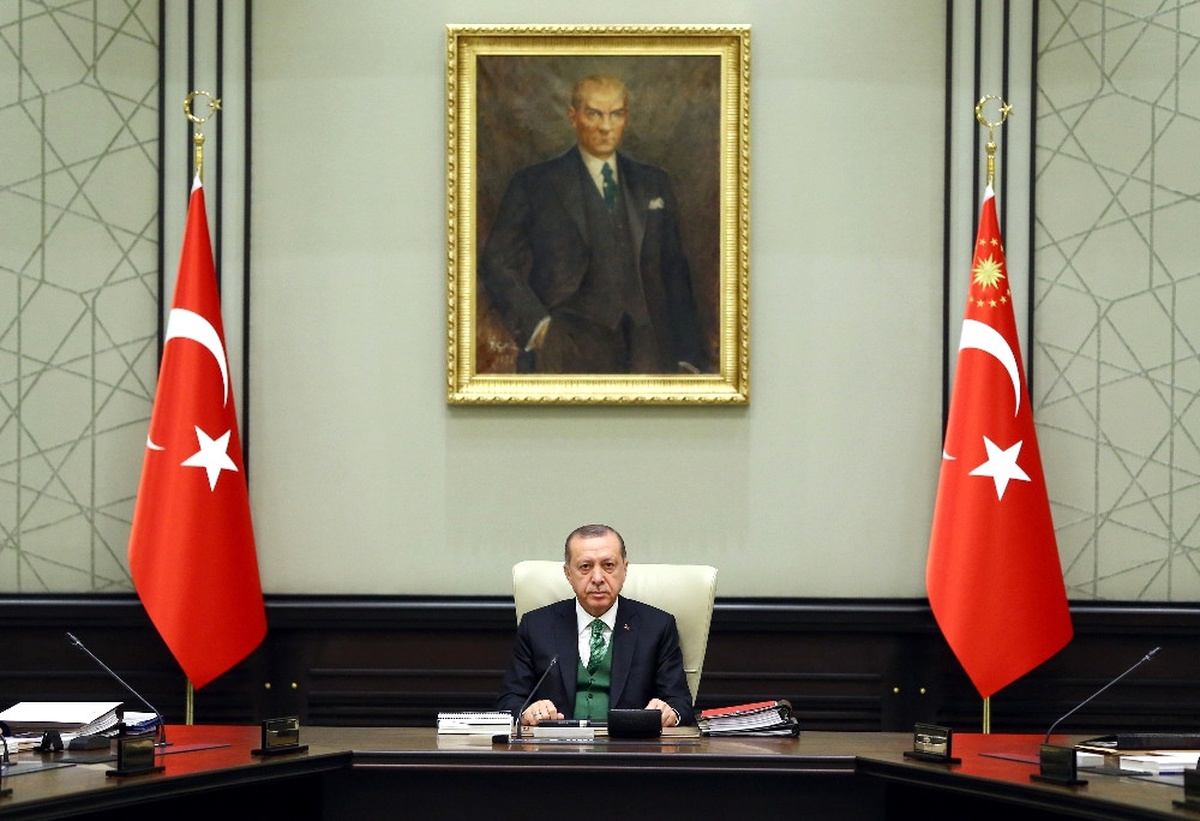 Cumhurbaşkanı Erdoğan\'ın Kabine Üyeleri ve Milletvekilleriyle Görüşmesi Başladı
